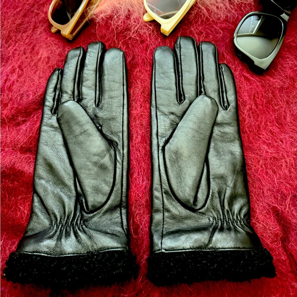 Gloves